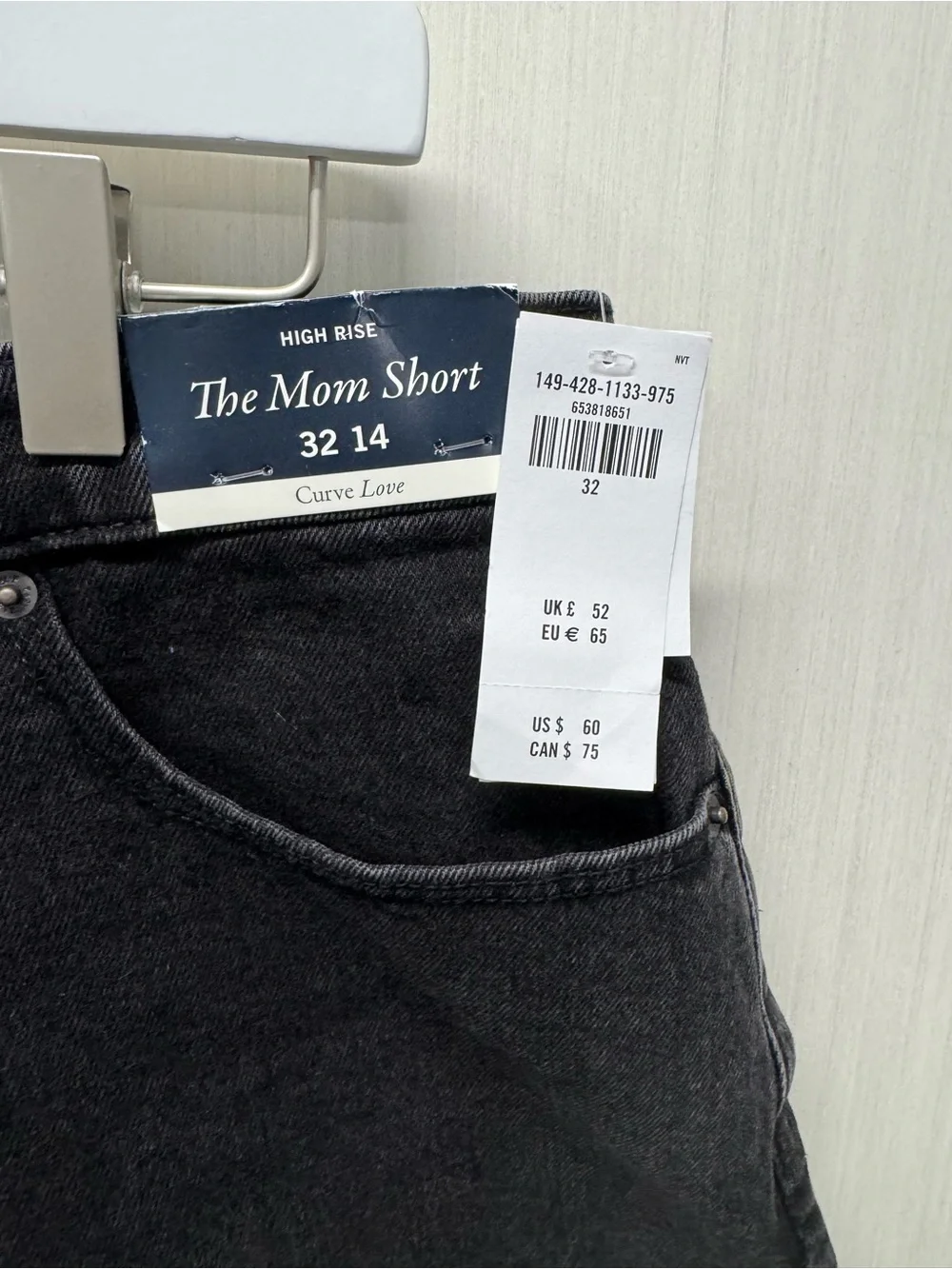 Abercrombie & Fitch High Rise Mom Short - Picture 2 of 4